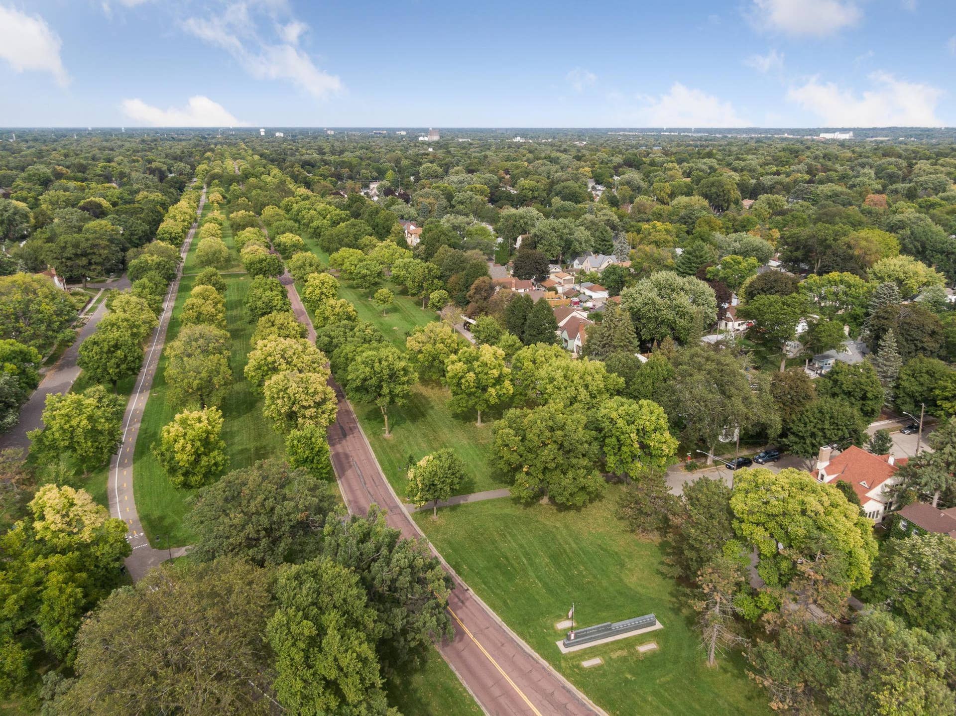 4412 Newton Avenue N, 81, Minneapolis, MN 55412 Victory Memorial Drive