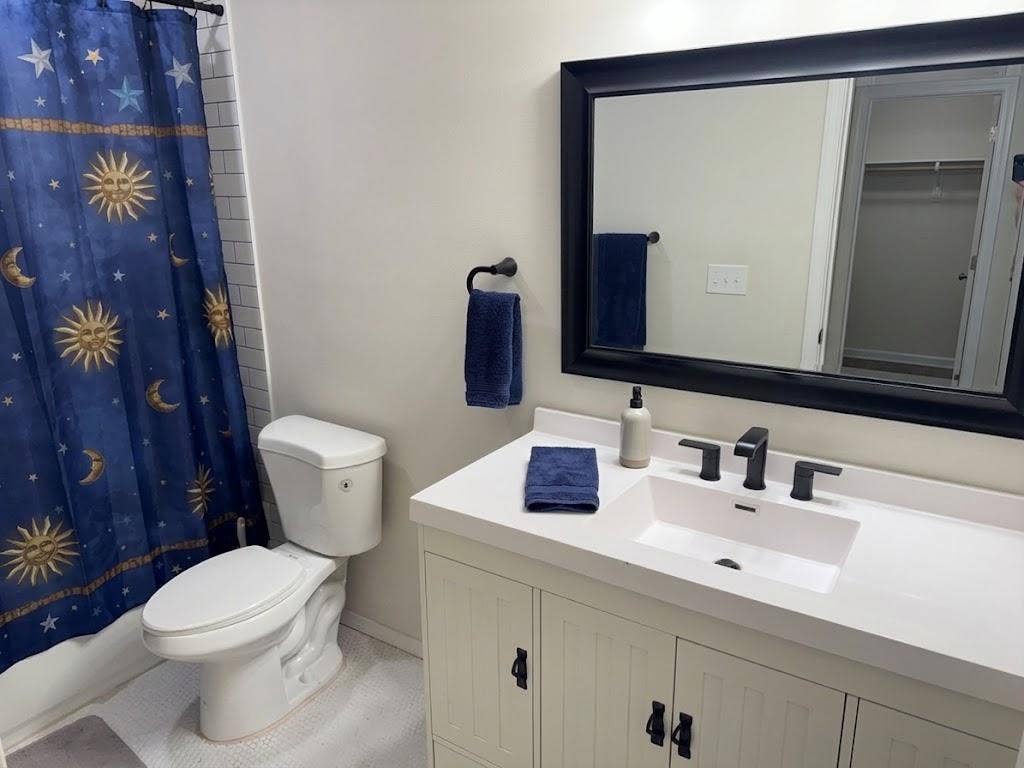 11012 Trail West Road, Bloomington, MN 55437 Bathroom 1 AI adjusted