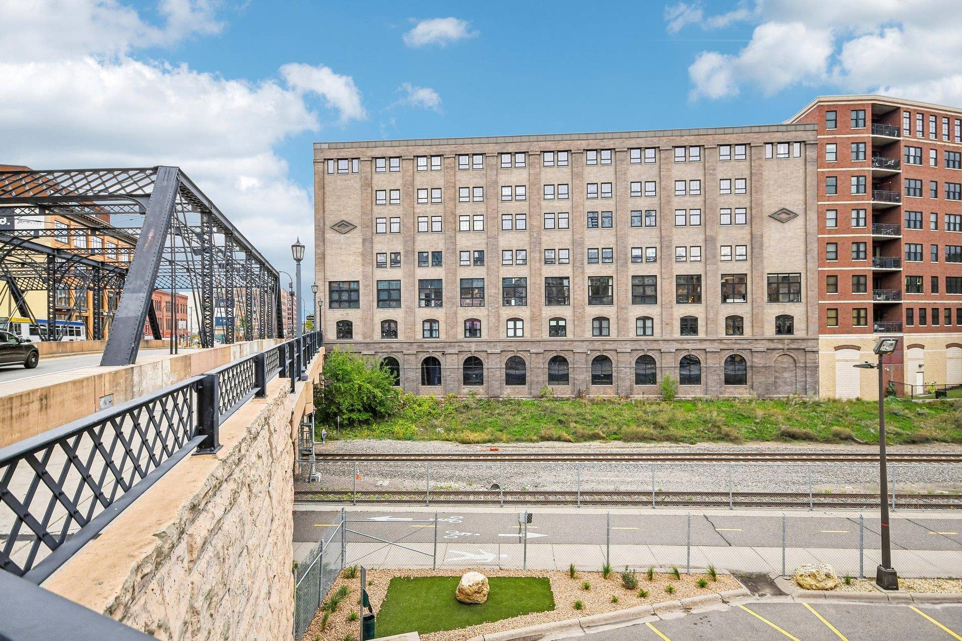 404 Washington Avenue N, #202, 59, Minneapolis, MN 55401