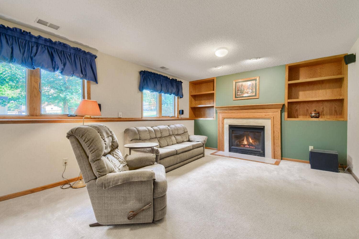 4670 Manor Drive, Eagan, MN 55123 4670 Manor Drive - Web Quality - 017 - 17 Family Room.jpg