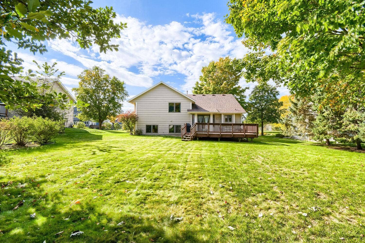 4670 Manor Drive, Eagan, MN 55123 4670 Manor Drive - Web Quality - 025 - 25 Exterior Rear.jpg
