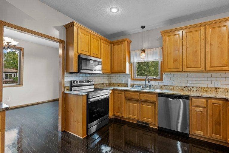 4501 104th Avenue N, Brooklyn Park, MN 55443 016_dsc02321_974.jpg