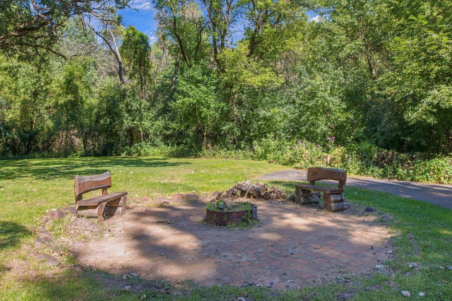 5994 425th St - Firepit Area