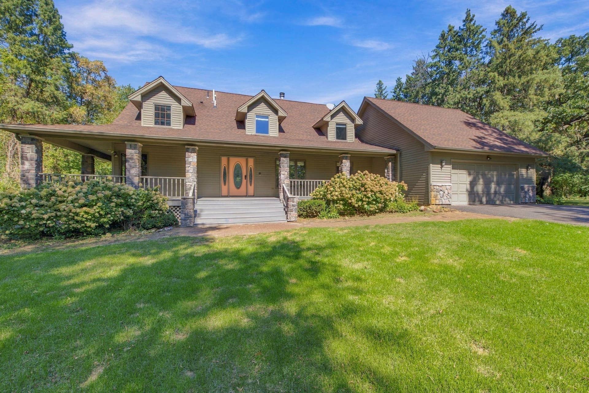 5994 425th St - Front Exterior