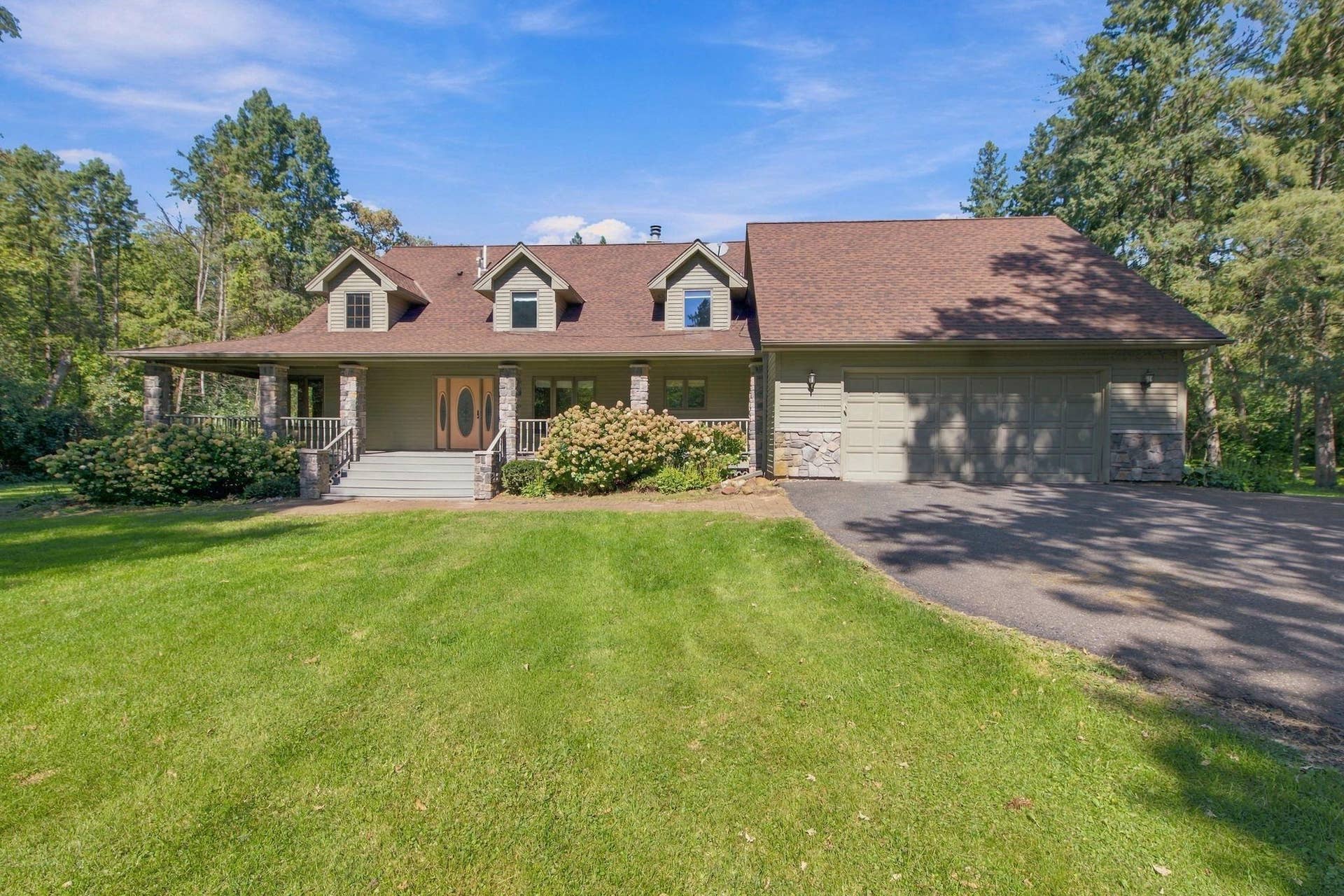 5994 425th St - Front Exterior