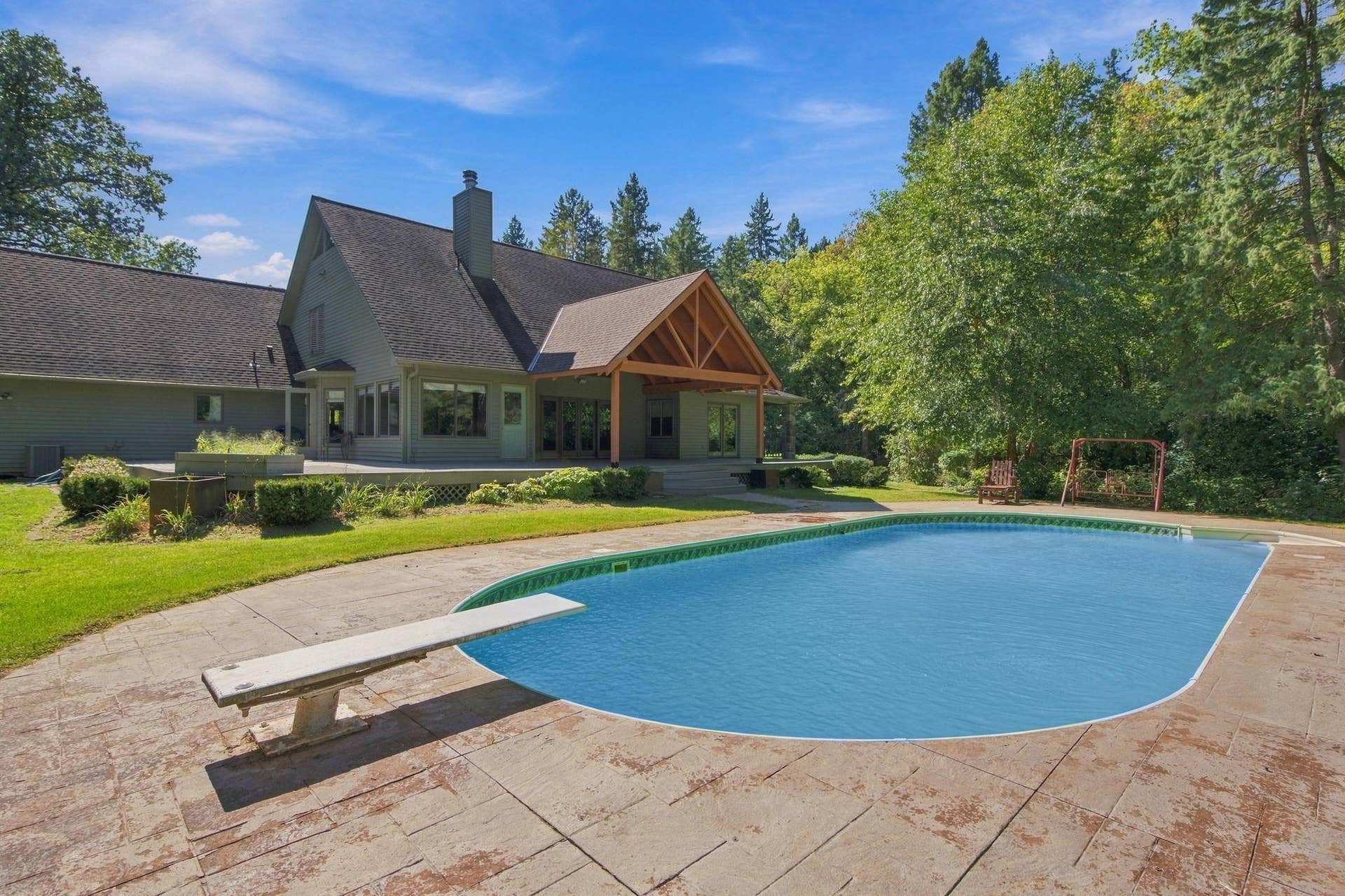 5994 425th St - In-Ground Heated Pool with Diving Board