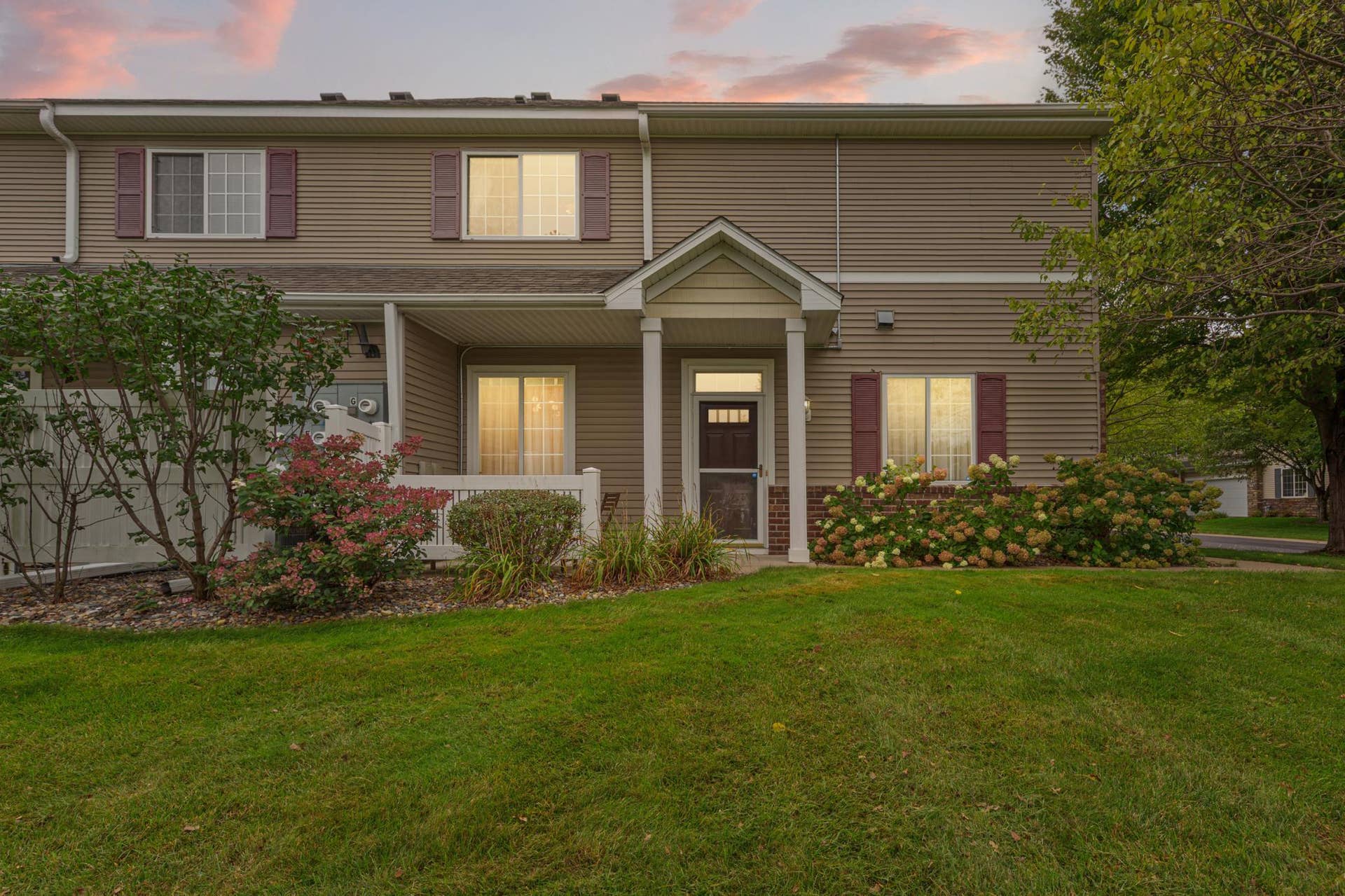 738 Maple Hills Drive, #J, Maplewood, MN 55117 3_2 front tw.jpg