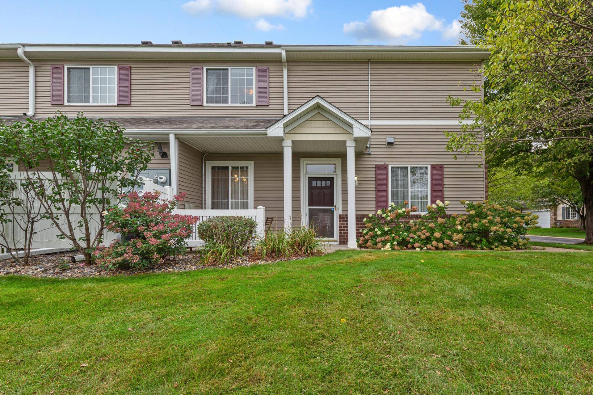 738 Maple Hills Drive, #J, Maplewood, MN 55117 2_2 front.jpg