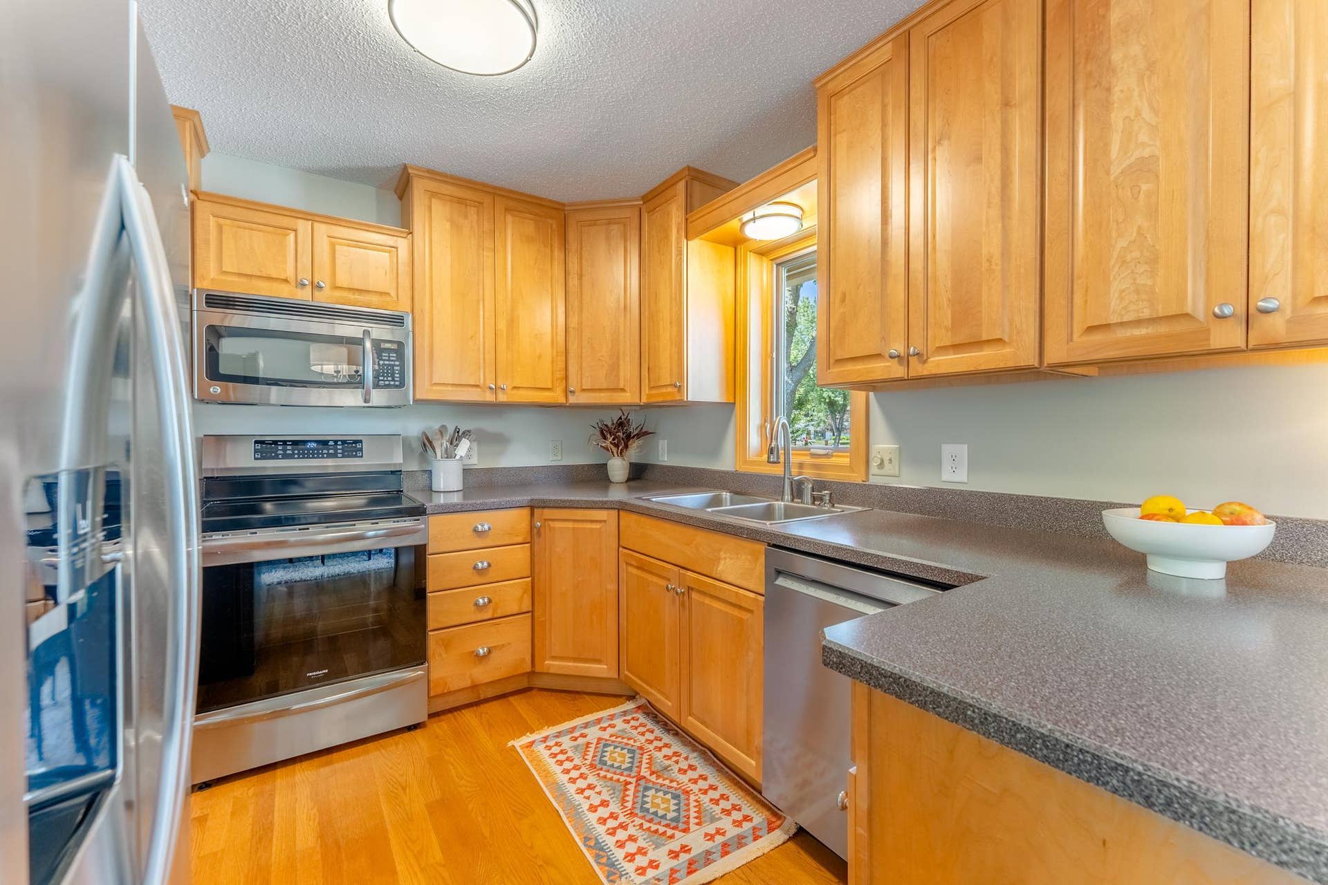 14250 55th Street N, Stillwater, MN 55082 Kitchen