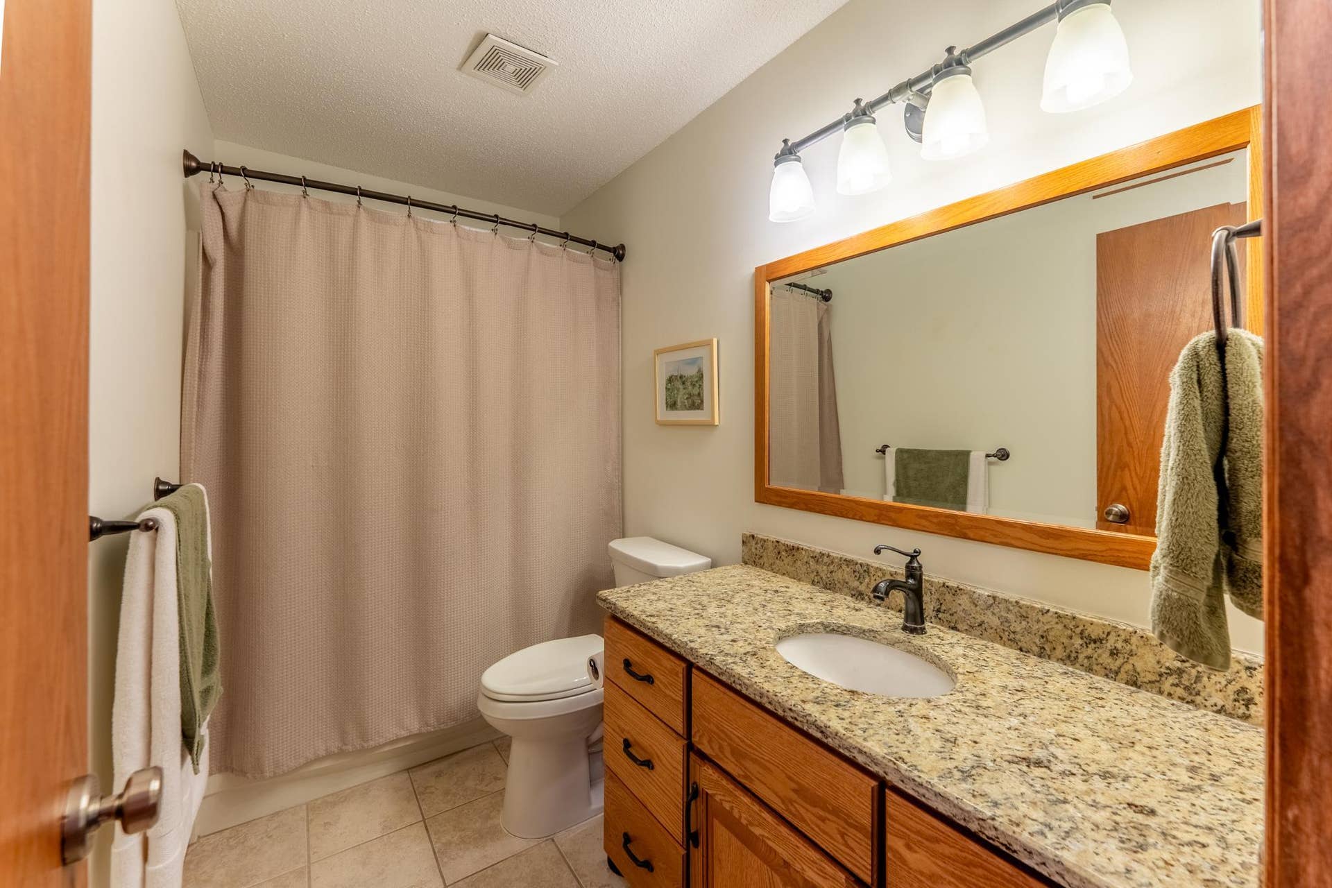 14250 55th Street N, Stillwater, MN 55082 Main floor full bath with updates.