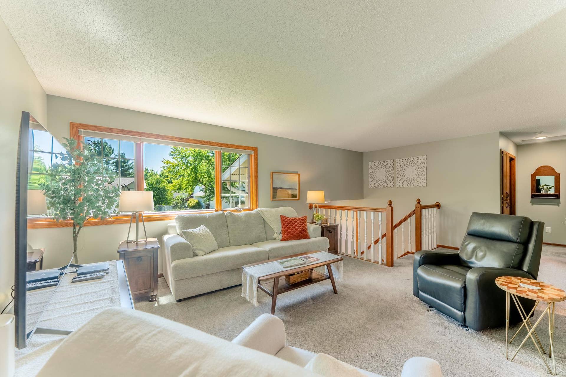 14250 55th Street N, Stillwater, MN 55082 Immaculately maintained.