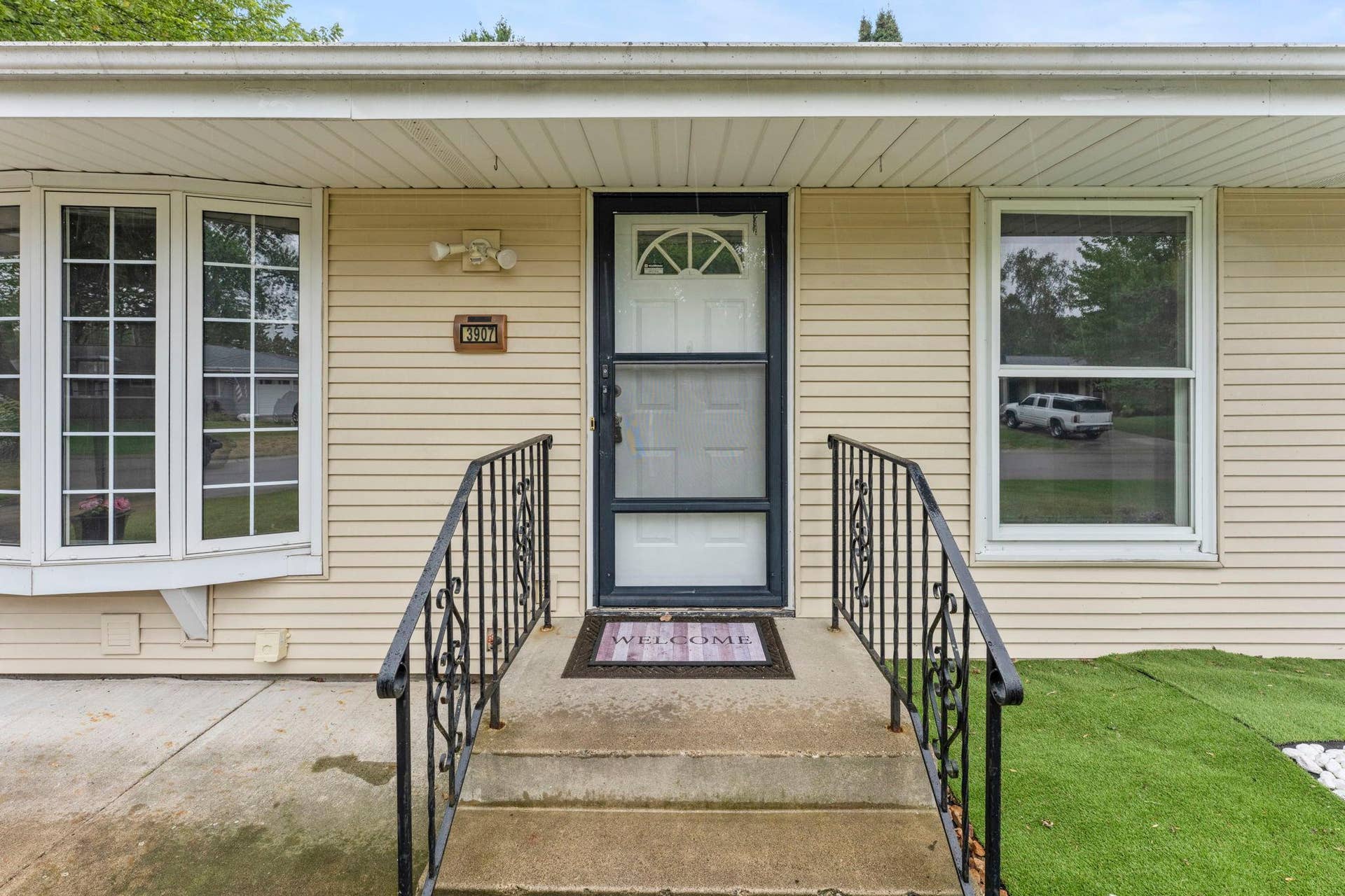 3907 Lakewood Avenue, White Bear Lake, MN 55110 5-web-or-mls-3907 Lakewood Ave-130.jpg