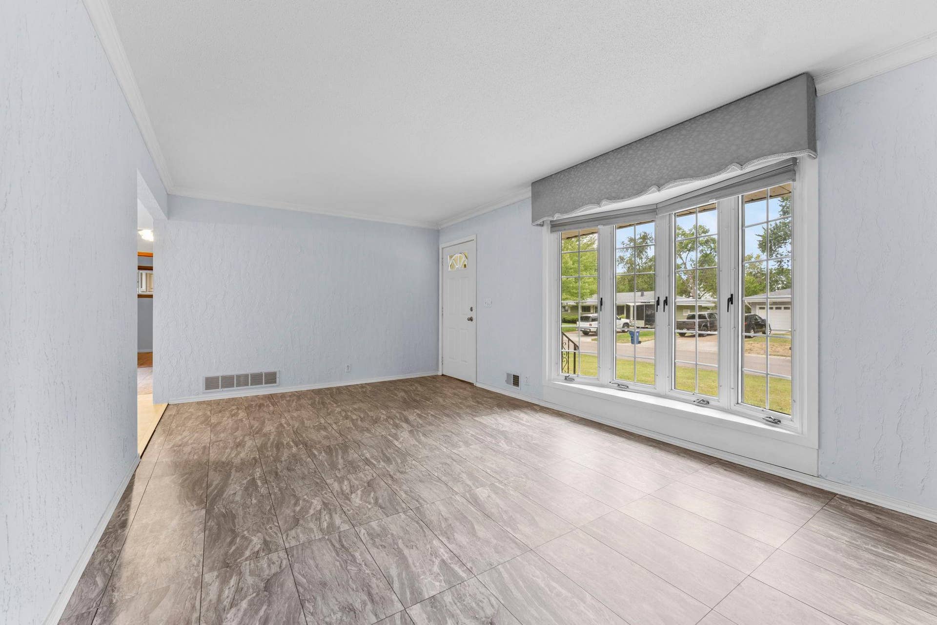 3907 Lakewood Avenue, White Bear Lake, MN 55110 11-web-or-mls-3907 Lakewood Ave-18.jpg