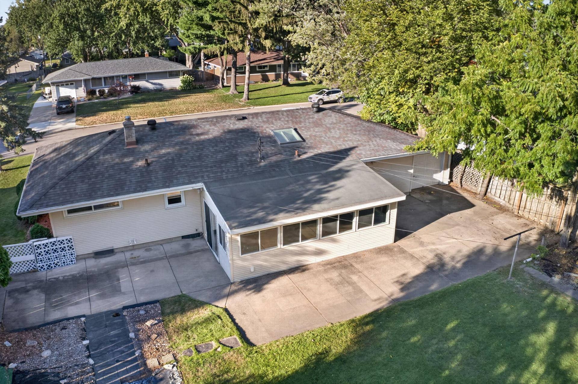 3907 Lakewood Avenue, White Bear Lake, MN 55110 66-web-or-mls-DJI_0624.jpg