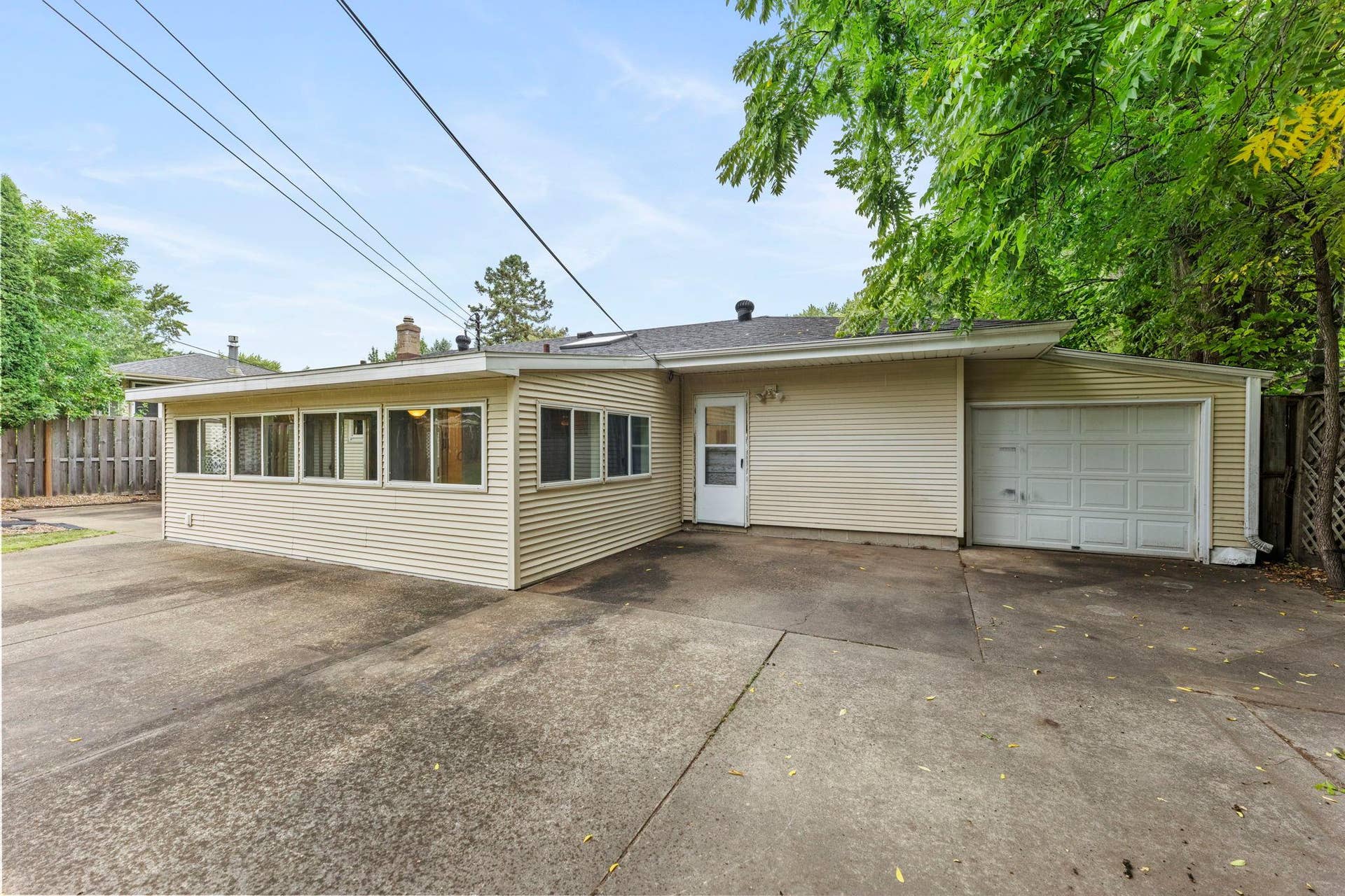 3907 Lakewood Avenue, White Bear Lake, MN 55110 46-web-or-mls-3907 Lakewood Ave-84.jpg