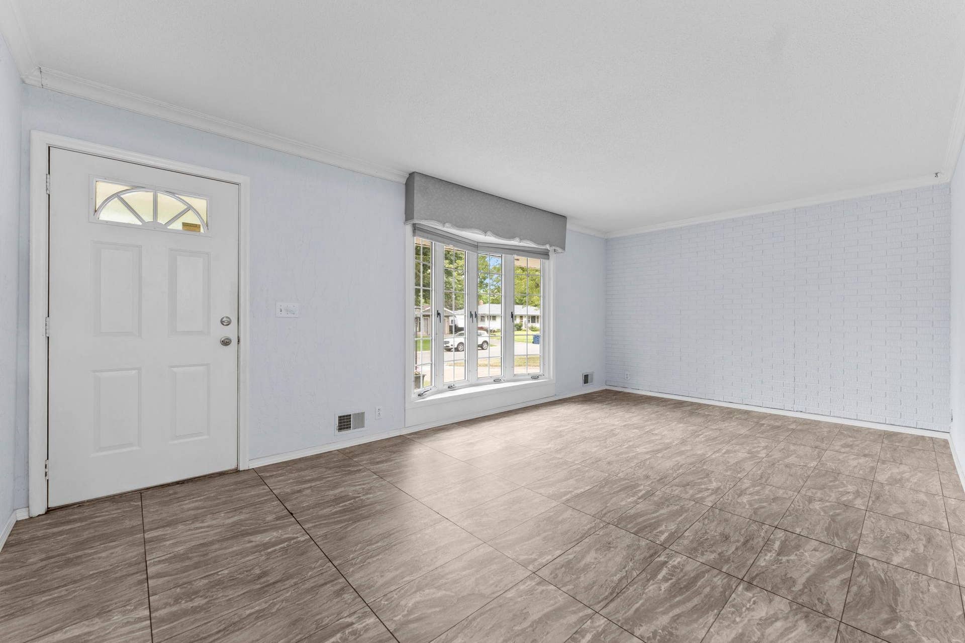 3907 Lakewood Avenue, White Bear Lake, MN 55110 7-web-or-mls-3907 Lakewood Ave-6.jpg