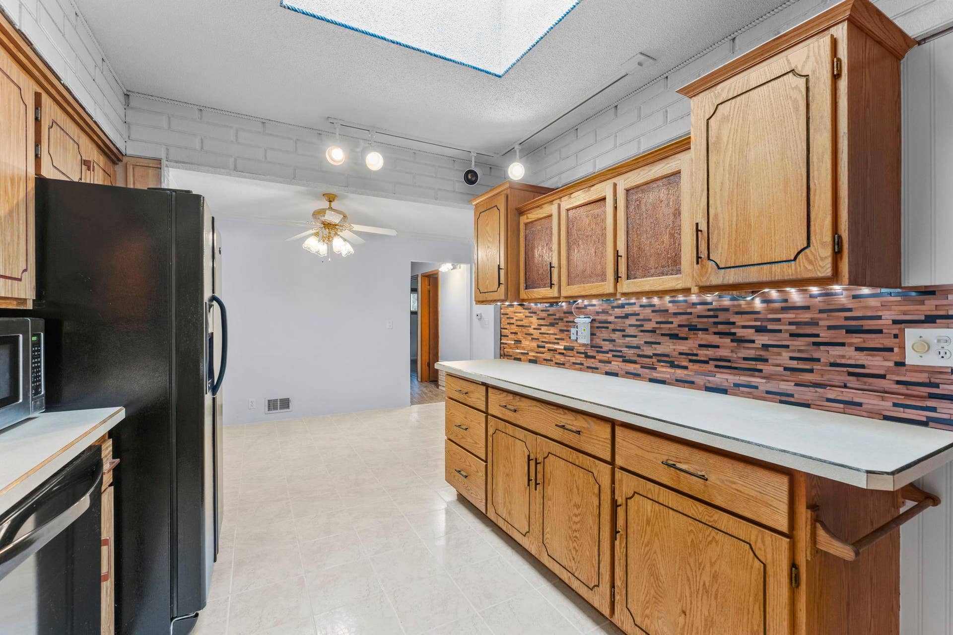 3907 Lakewood Avenue, White Bear Lake, MN 55110 17-web-or-mls-3907 Lakewood Ave-90.jpg