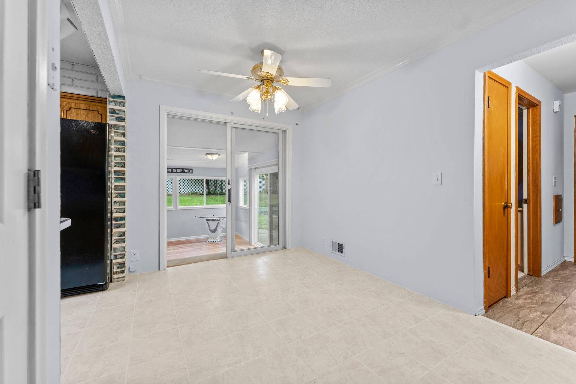 3907 Lakewood Avenue, White Bear Lake, MN 55110 14-web-or-mls-3907 Lakewood Ave-60.jpg