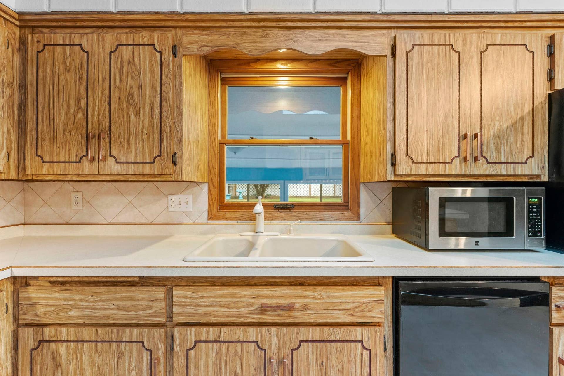 3907 Lakewood Avenue, White Bear Lake, MN 55110 20-web-or-mls-3907 Lakewood Ave-99.jpg