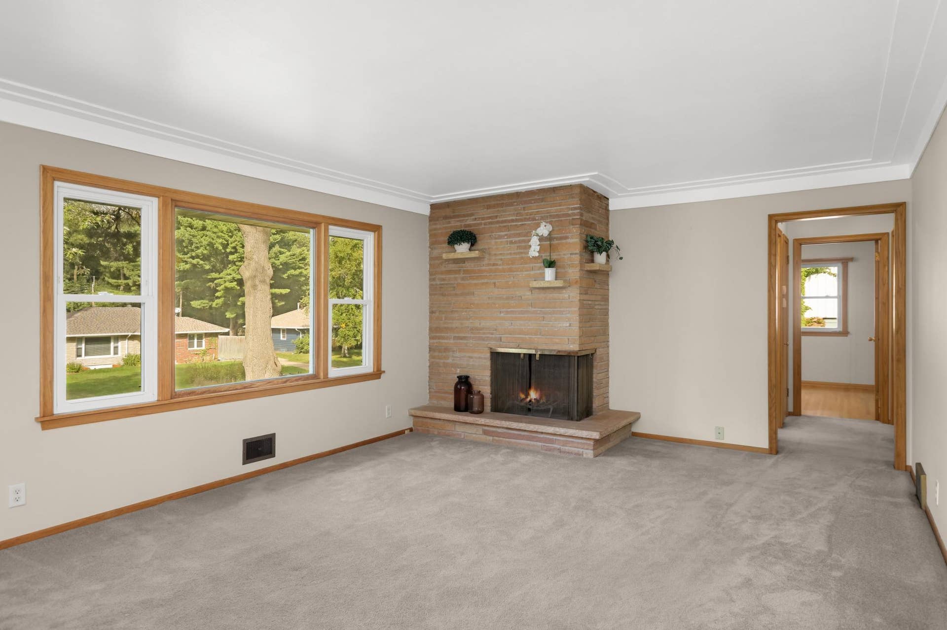 3829 Oak Street N, Brooklyn Center, MN 55429 The ceiling details throughout the living room add that little extra special touch.