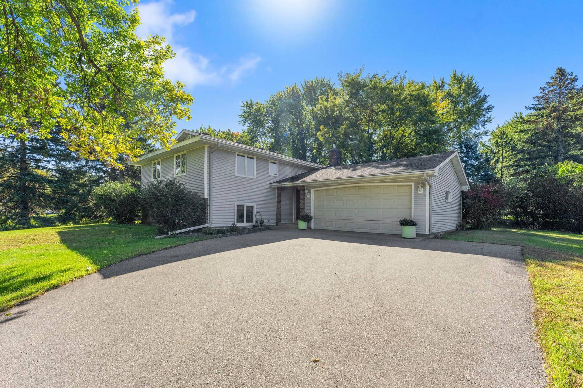 8989 Lake Jane Trail N, Lake Elmo, MN 55042 8989 Lake Jane Trail N, Lake Elmo, MN 55042