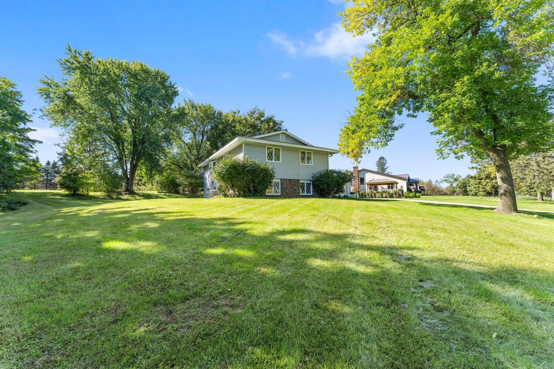 8989 Lake Jane Trail N, Lake Elmo, MN 55042 8989 Lake Jane Trail N, Lake Elmo, MN 55042