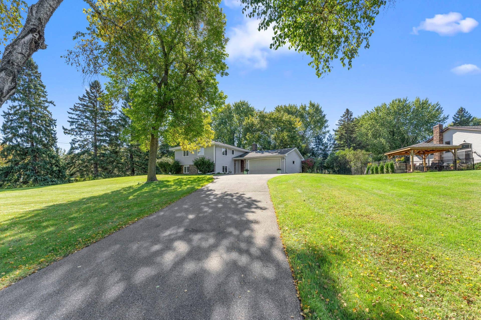 8989 Lake Jane Trail N, Lake Elmo, MN 55042 8989 Lake Jane Trail N, Lake Elmo, MN 55042