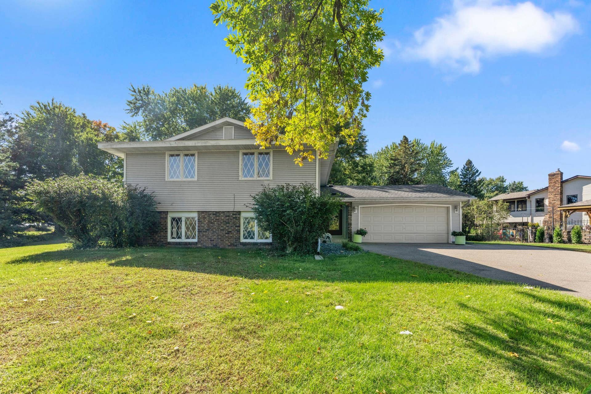 8989 Lake Jane Trail N, Lake Elmo, MN 55042 8989 Lake Jane Trail N, Lake Elmo, MN 55042