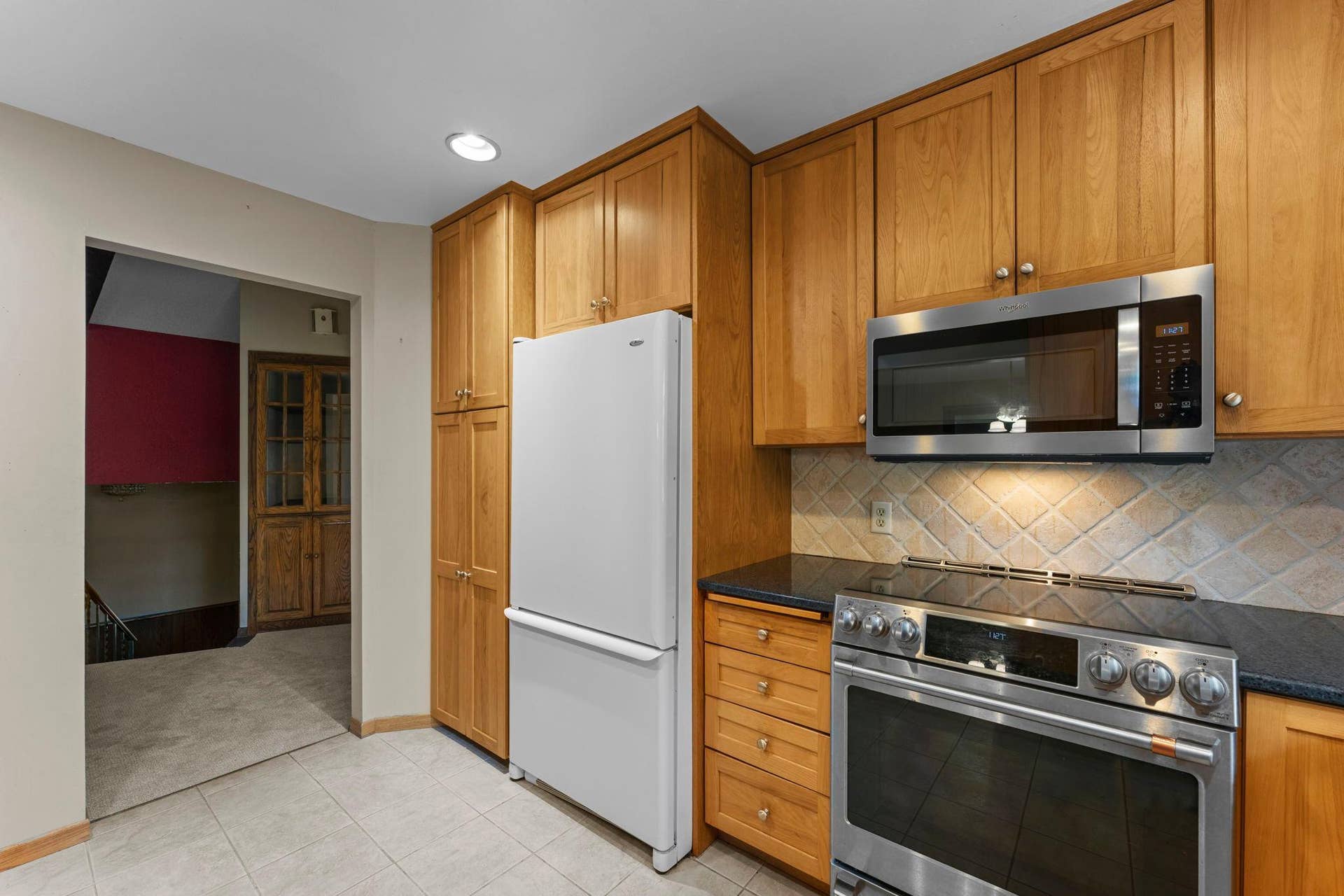 8989 Lake Jane Trail N, Lake Elmo, MN 55042 8989 Lake Jane Trail N, Lake Elmo, MN 55042
