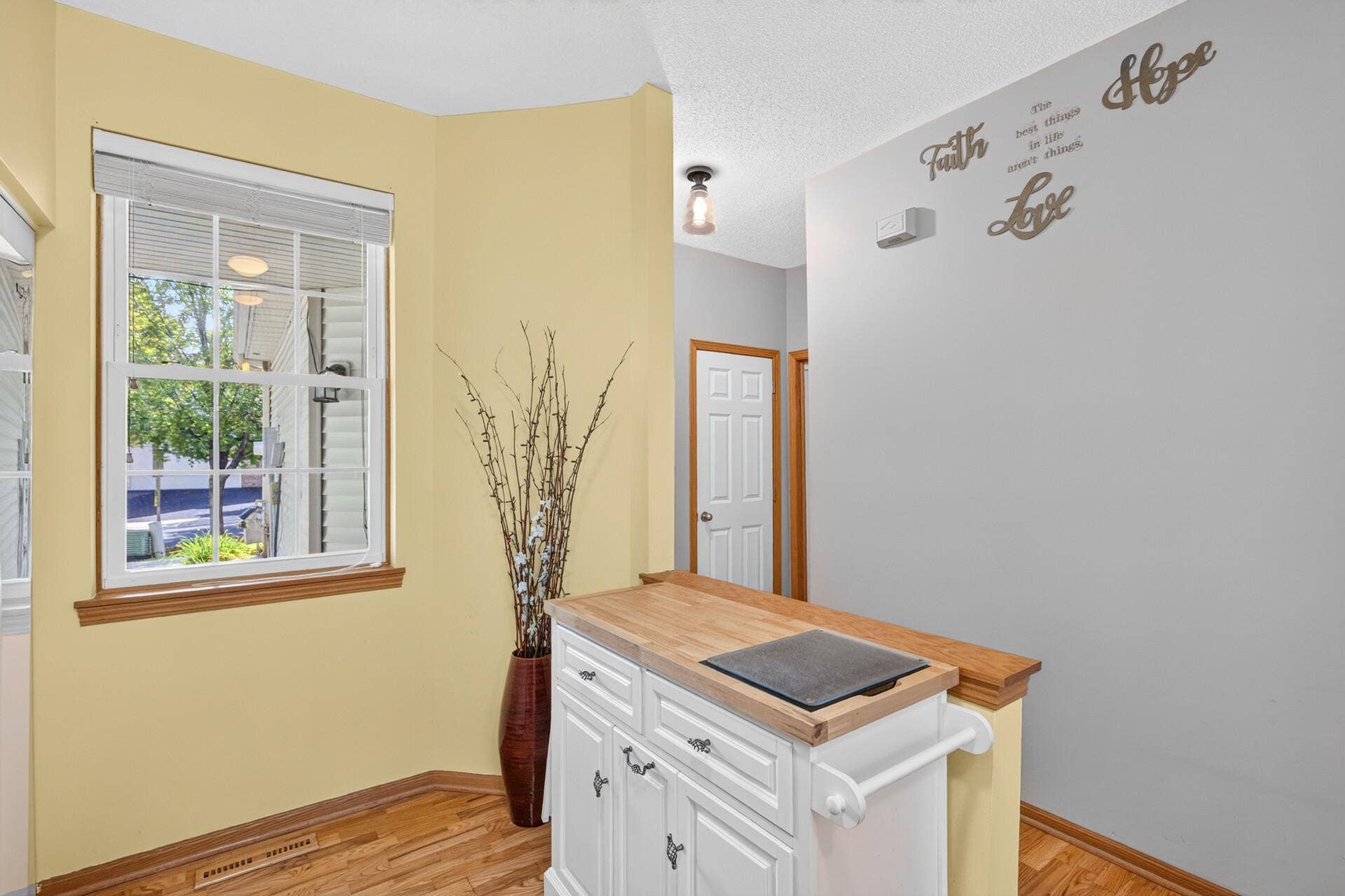 8011 Everest Lane N, Maple Grove, MN 55311 8011 Everest Lane N, Maple Grove, MN 55311