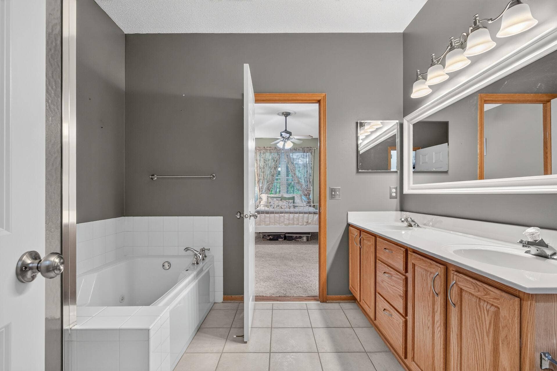 8011 Everest Lane N, Maple Grove, MN 55311 8011 Everest Lane N, Maple Grove, MN 55311