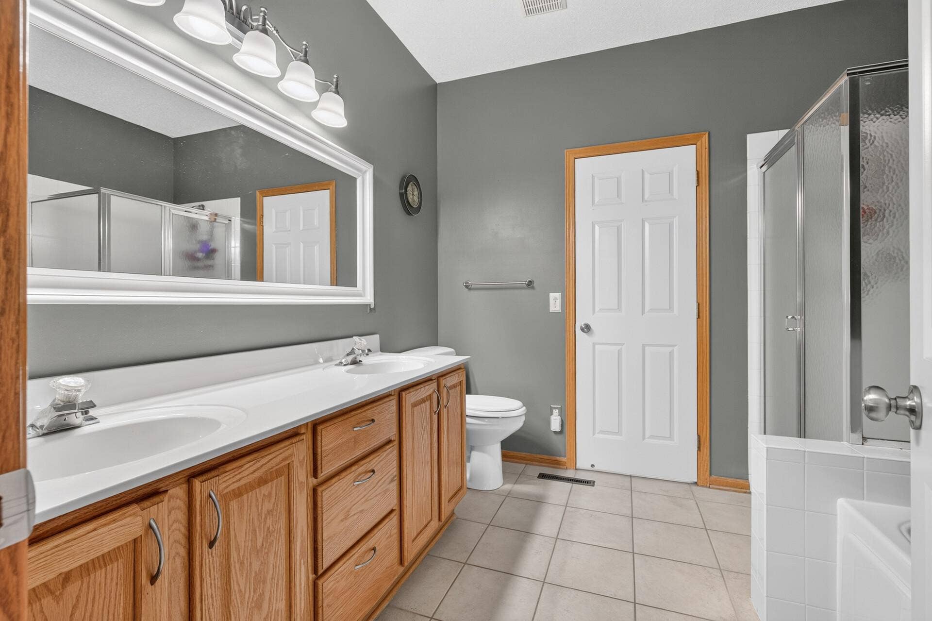 8011 Everest Lane N, Maple Grove, MN 55311 8011 Everest Lane N, Maple Grove, MN 55311