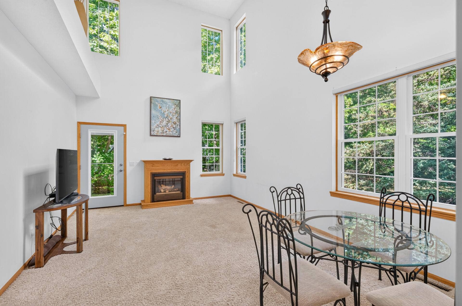 8011 Everest Lane N, Maple Grove, MN 55311 8011 Everest Lane N, Maple Grove, MN 55311