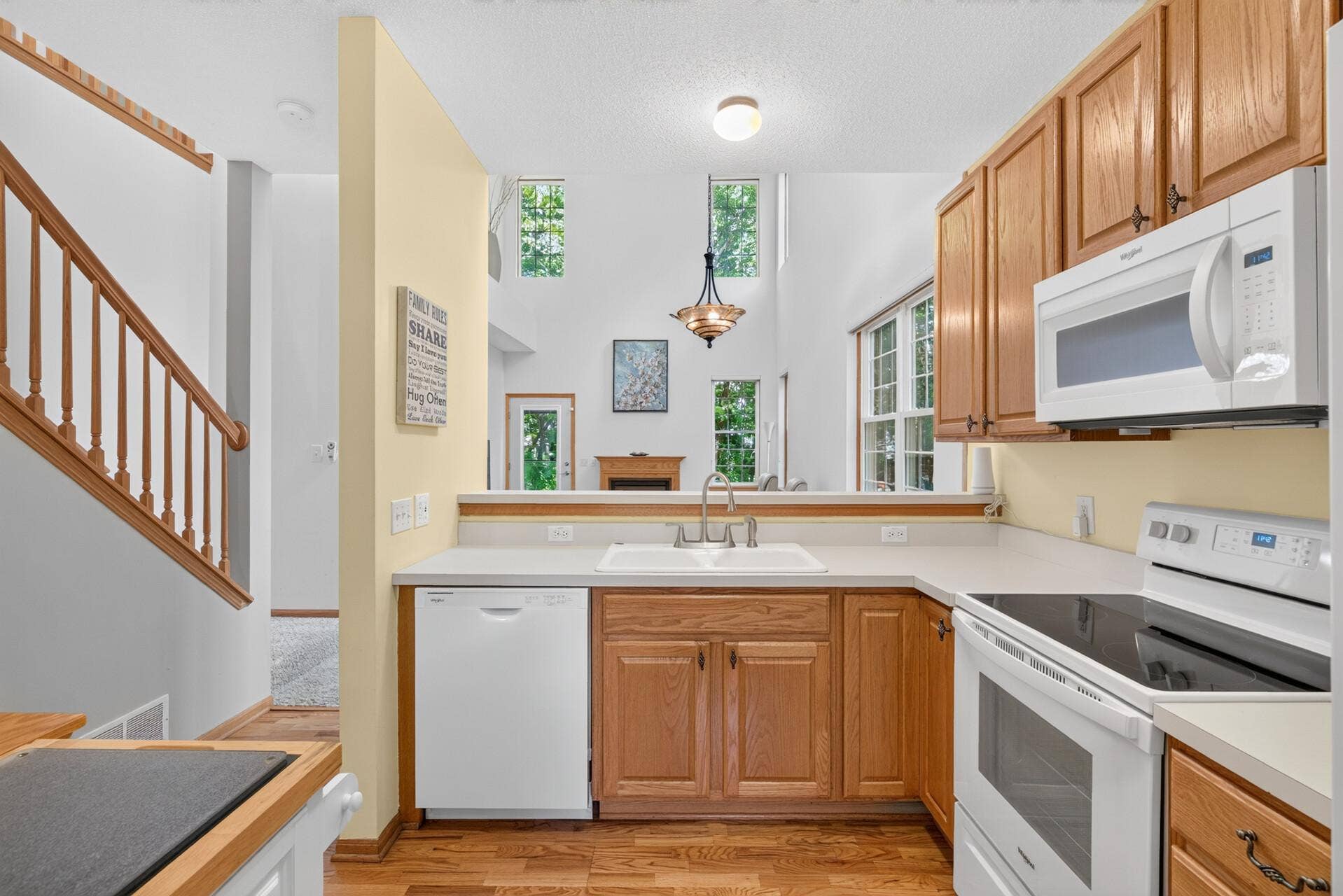 8011 Everest Lane N, Maple Grove, MN 55311 8011 Everest Lane N, Maple Grove, MN 55311