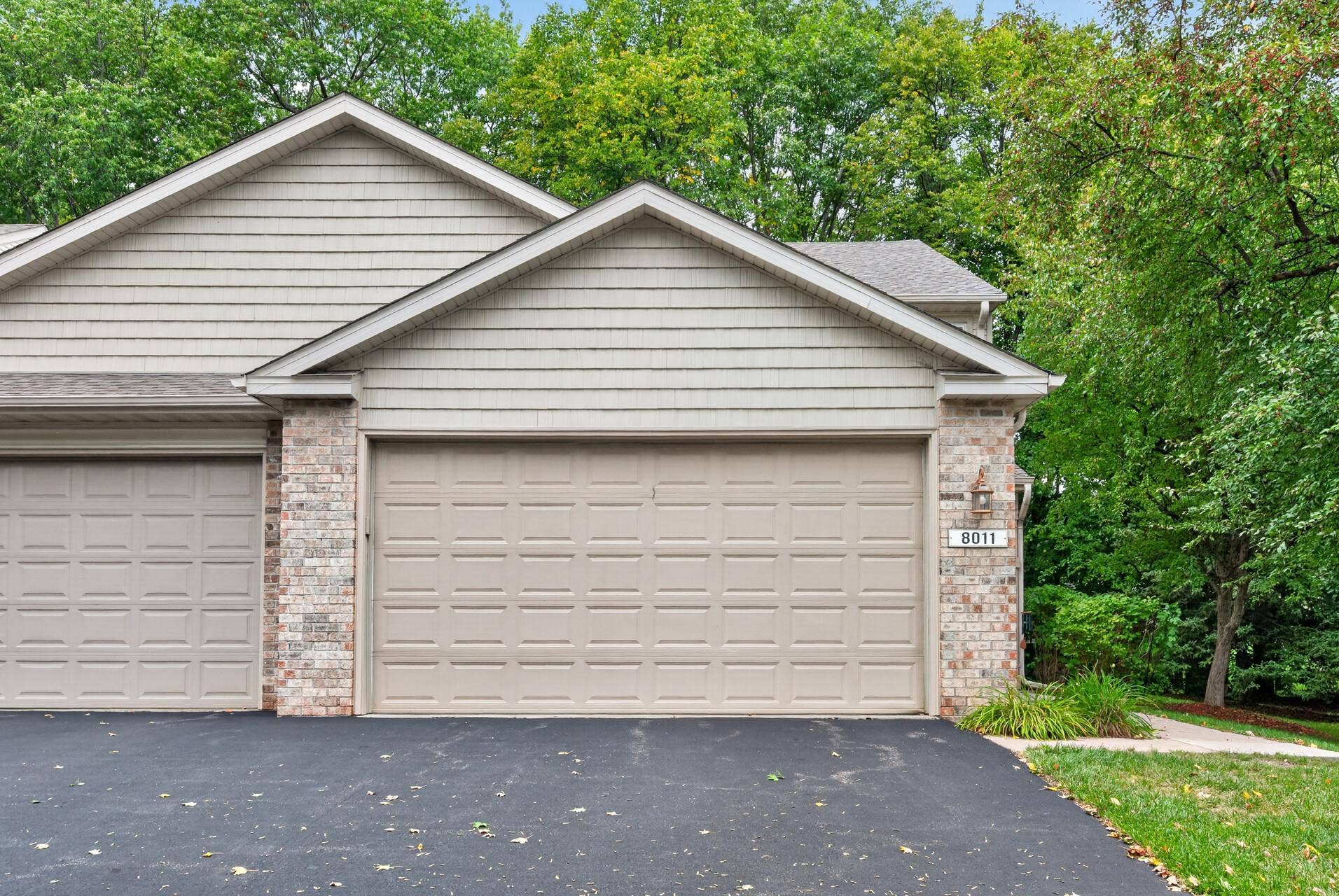 8011 Everest Lane N, Maple Grove, MN 55311 8011 Everest Lane N, Maple Grove, MN 55311