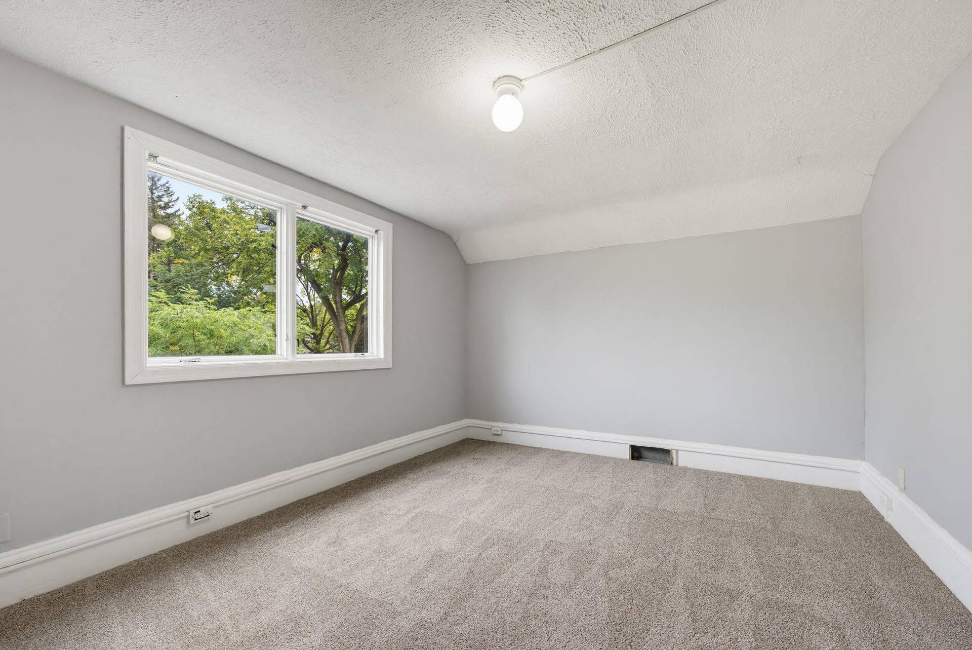 3010 Tyler Street NE, 2, Minneapolis, MN 55418 Upper level primary bedroom