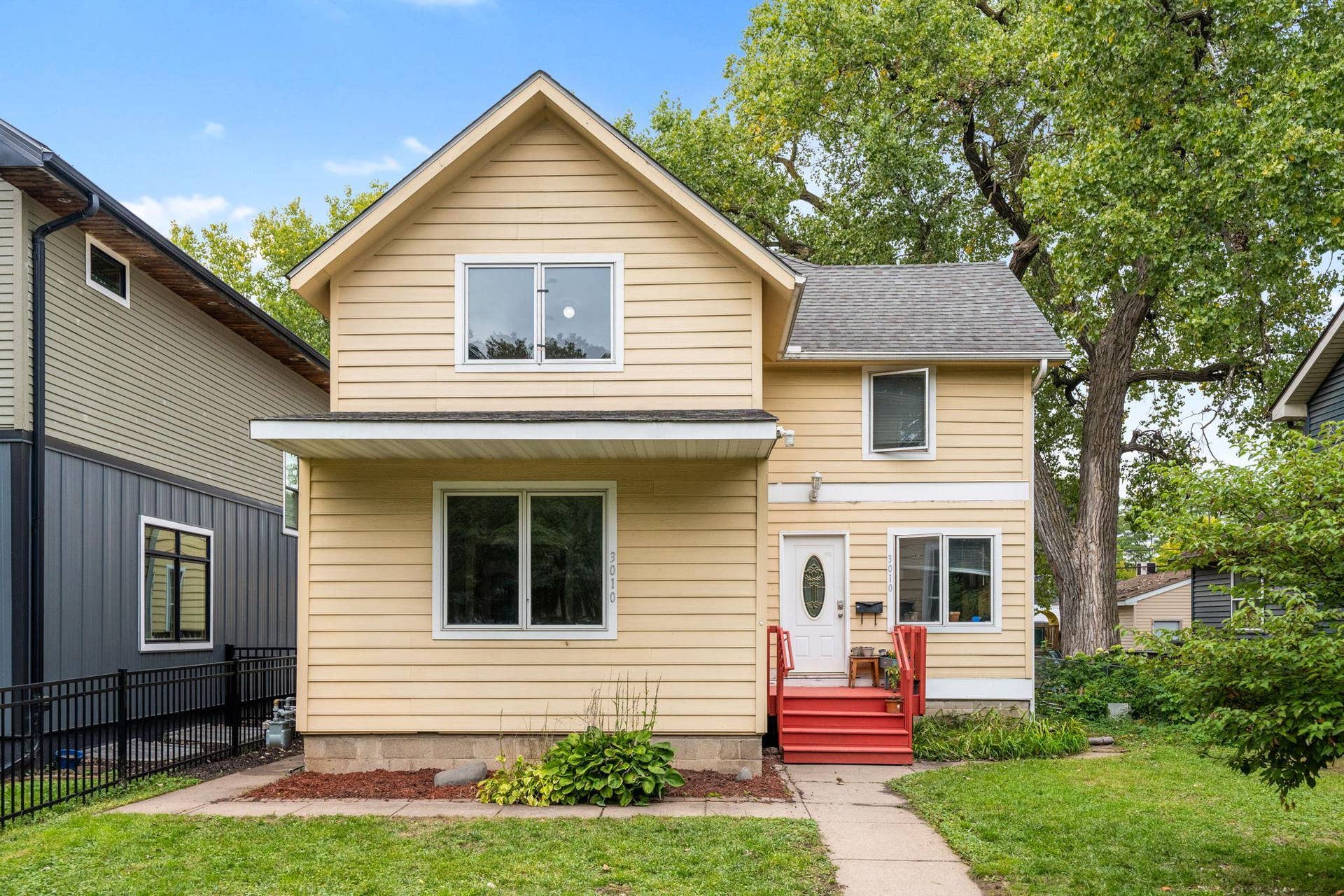 3010 Tyler Street NE, 2, Minneapolis, MN 55418 Opportunity awaits in sough-after Northeast community in Minneapolis.