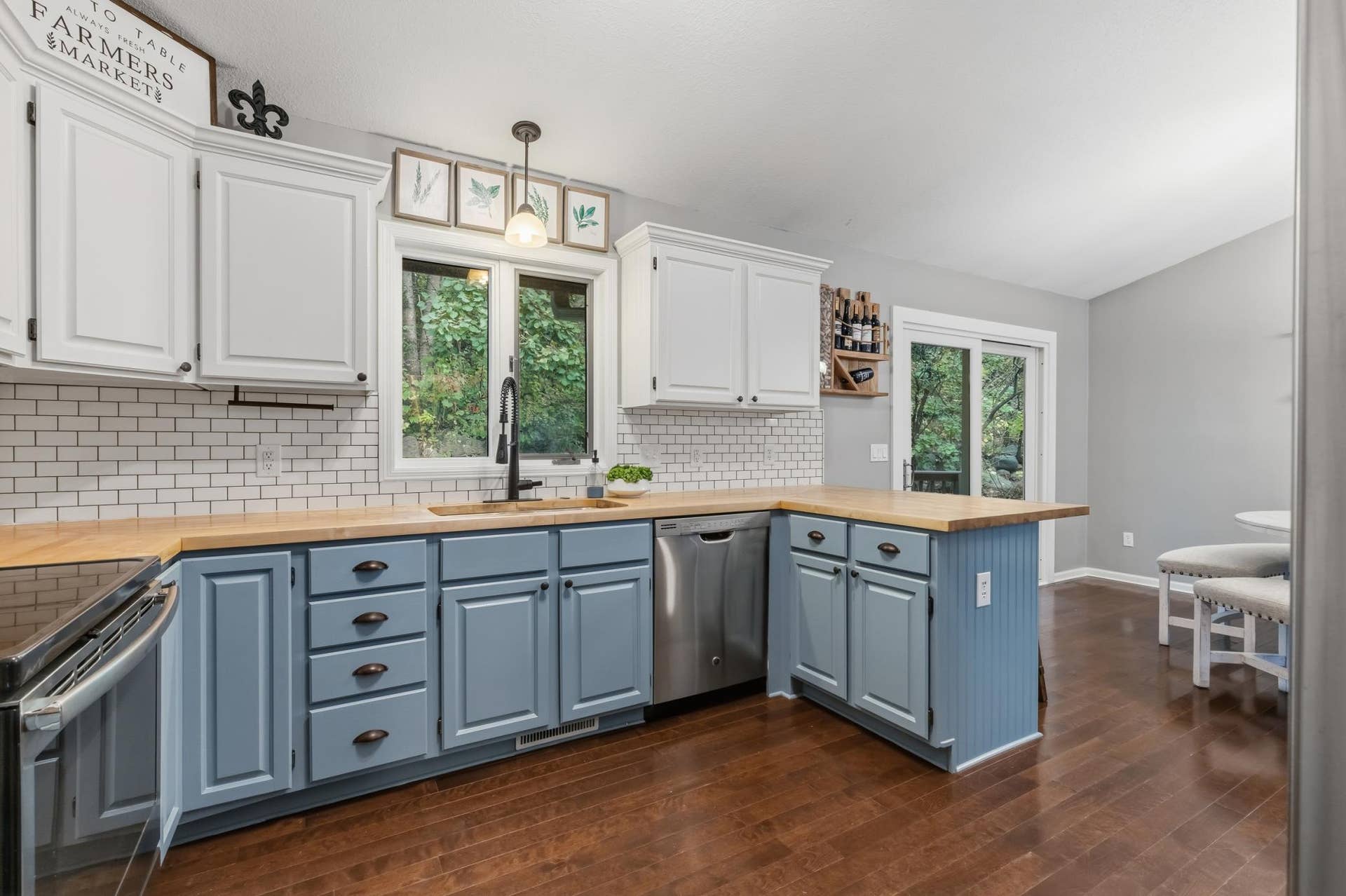 15469 Fish Point Road SE, Prior Lake, MN 55372 Stainless steel appliances include a french door refrigerator, range, dishwasher and microwave