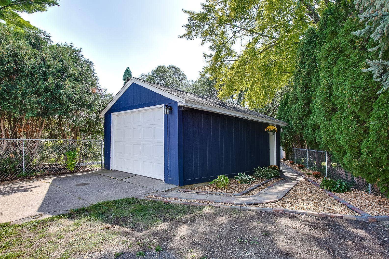 Extra large garage