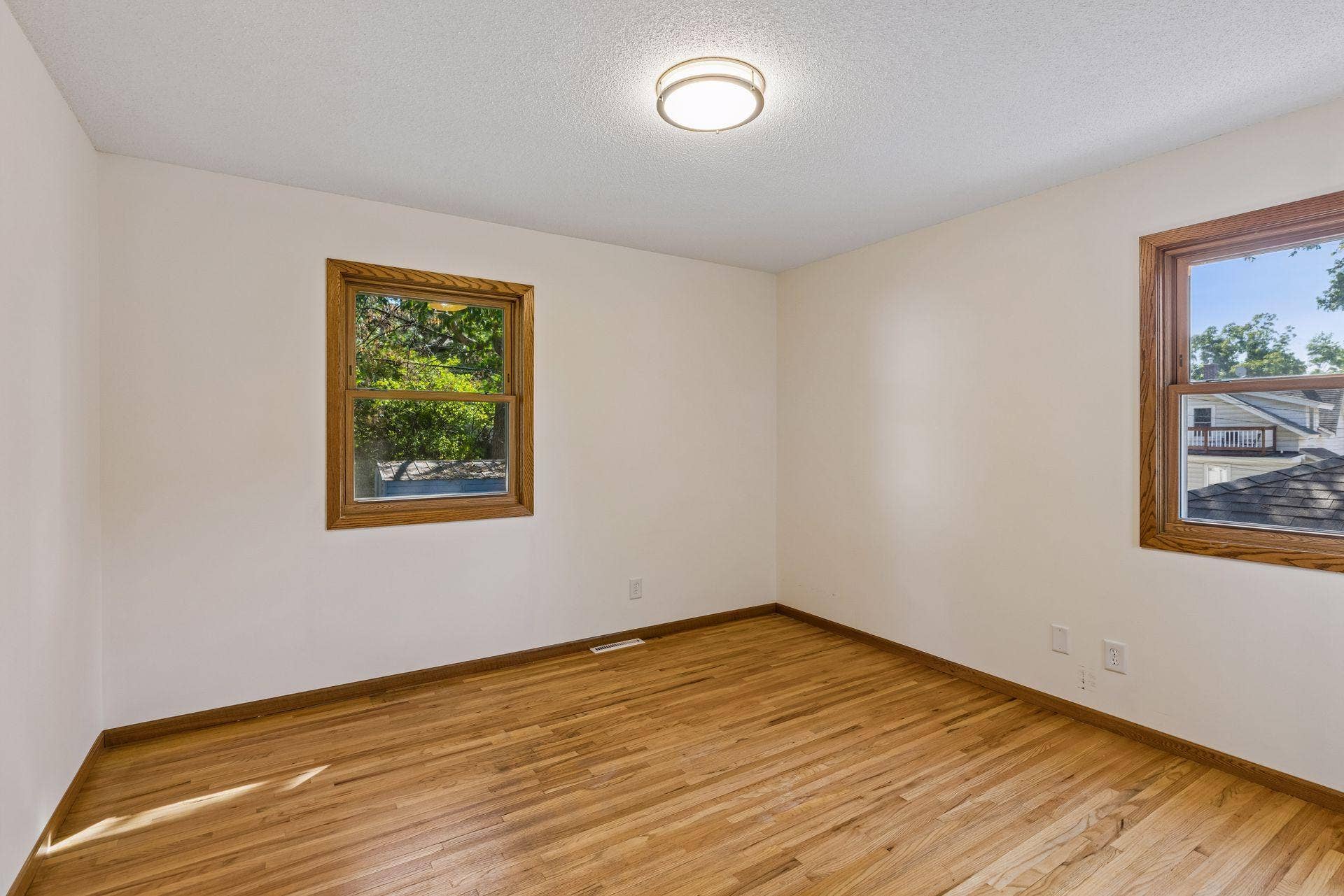 2215 Lincoln Street NE, 87, Minneapolis, MN 55418 Main floor bedroom 2