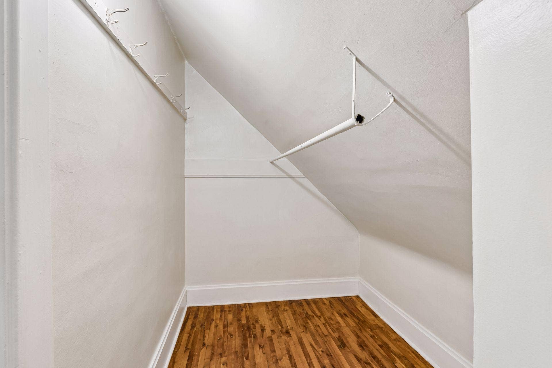 2219 Lincoln Street NE, 87, Minneapolis, MN 55418 Upper bedroom 2 walk-in closet one