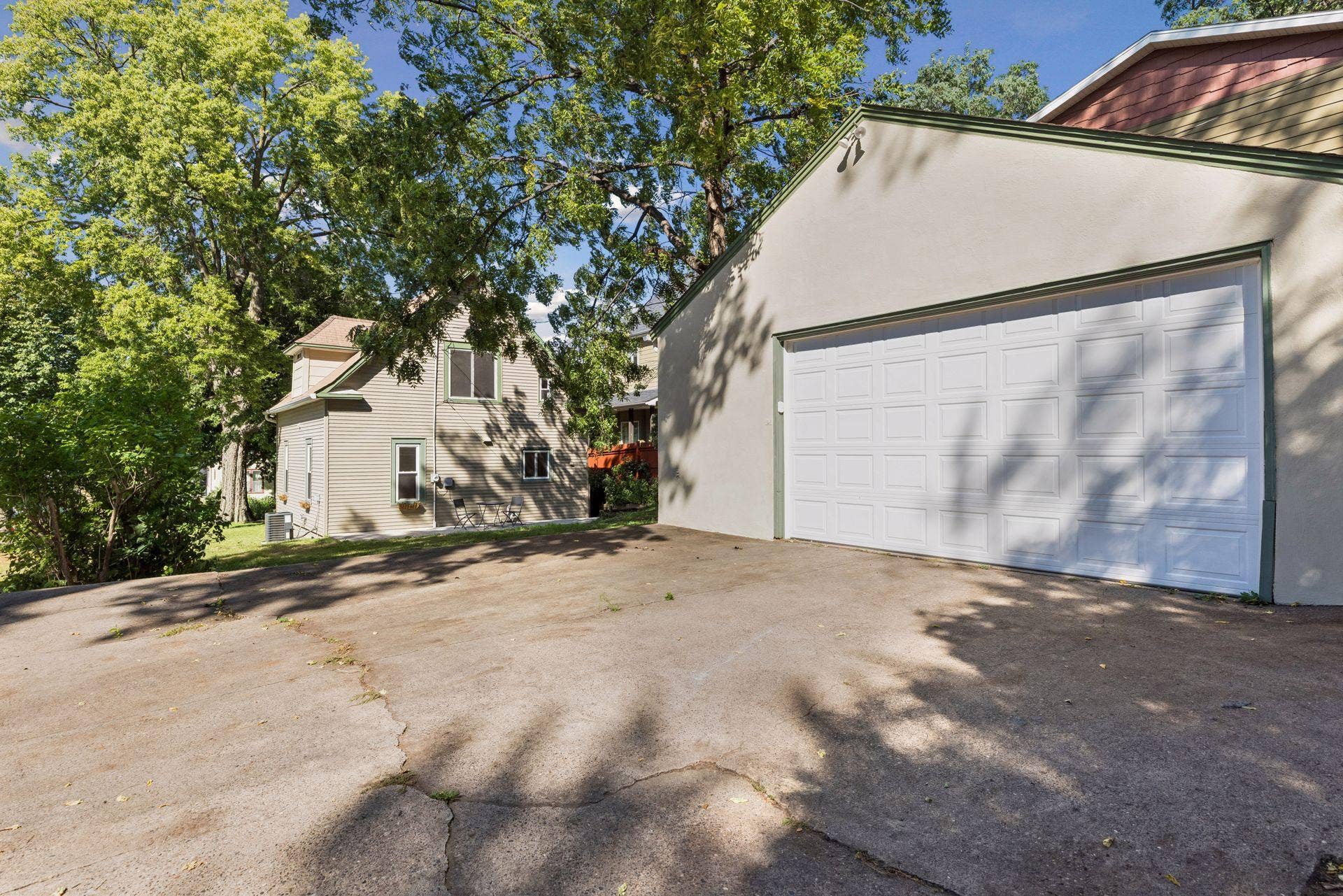 2219 Lincoln Street NE, 87, Minneapolis, MN 55418 Extra large garage and driveway for two cars