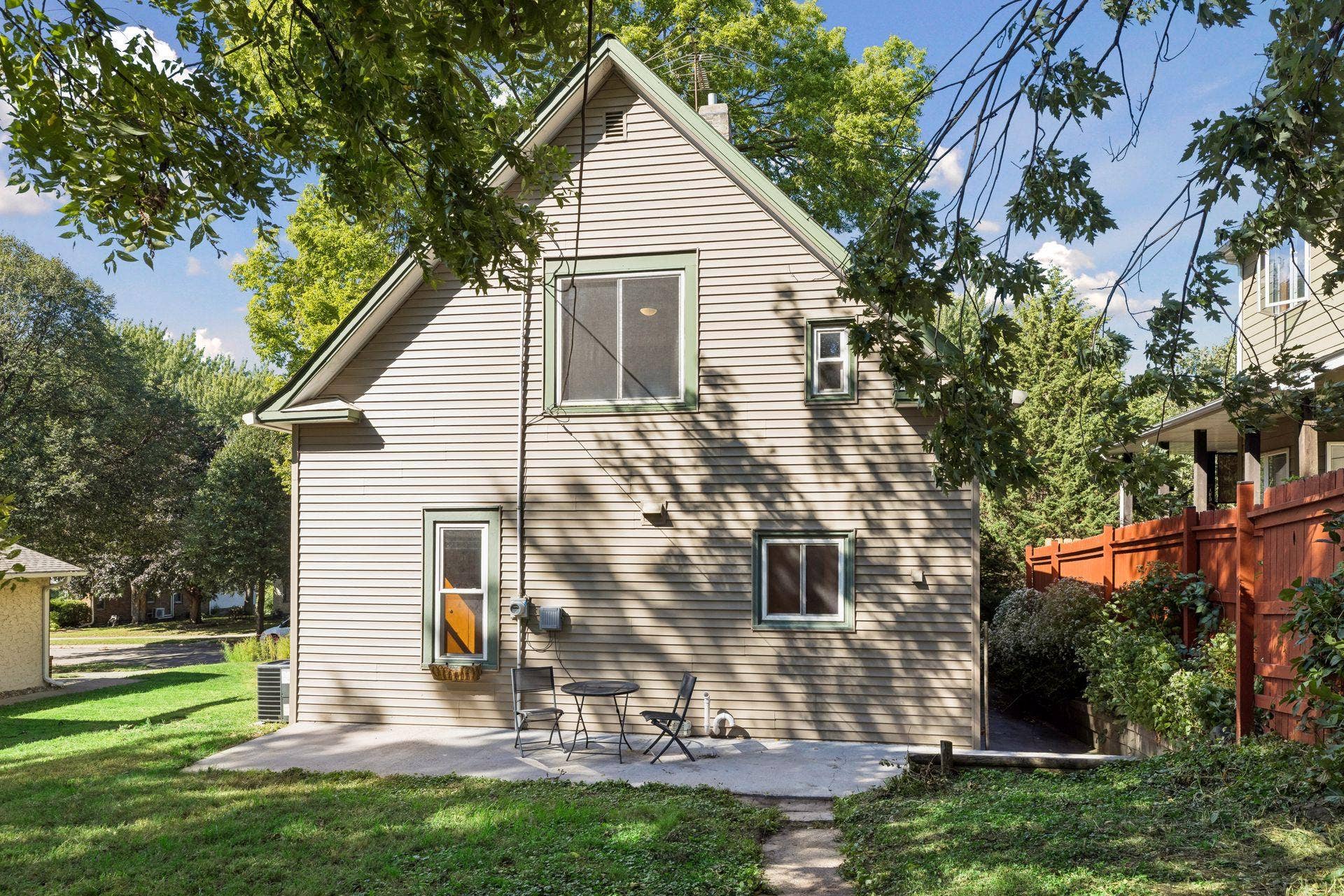 2219 Lincoln Street NE, 87, Minneapolis, MN 55418 Backyard with patio area