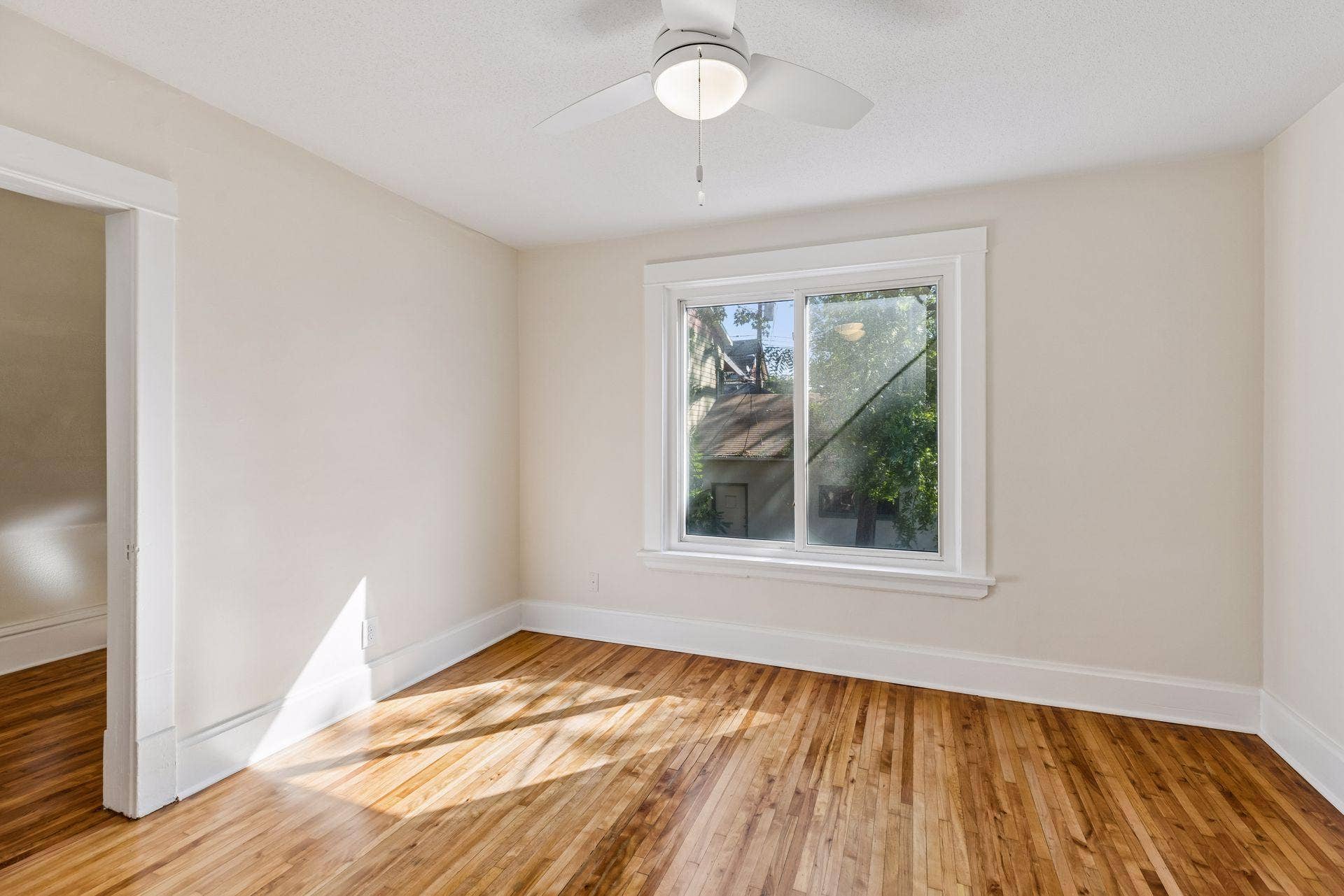 2219 Lincoln Street NE, 87, Minneapolis, MN 55418 Large Upper bedroom 1