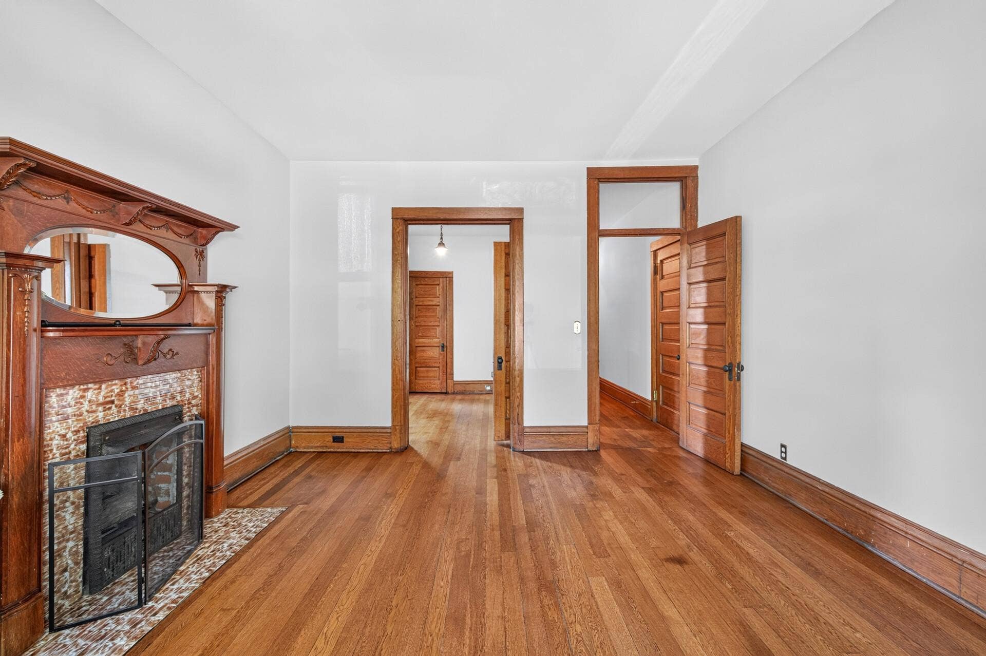 434 Laurel Avenue, #2E, 101, Saint Paul, MN 55102 09_434_Laurel9_mls.jpg
