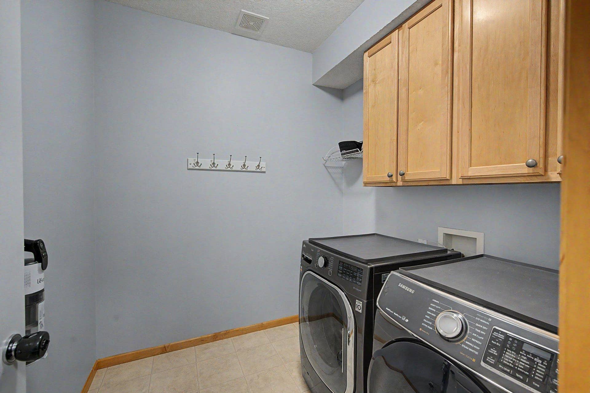9906 Scott Avenue N, Brooklyn Park, MN 55443 9906 Scott Avenue N, Brooklyn Park, MN 55443