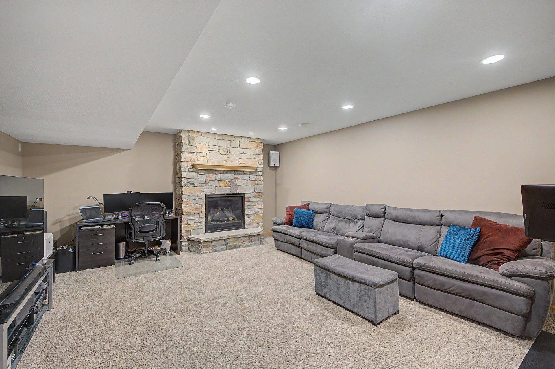 9906 Scott Avenue N, Brooklyn Park, MN 55443 9906 Scott Avenue N, Brooklyn Park, MN 55443