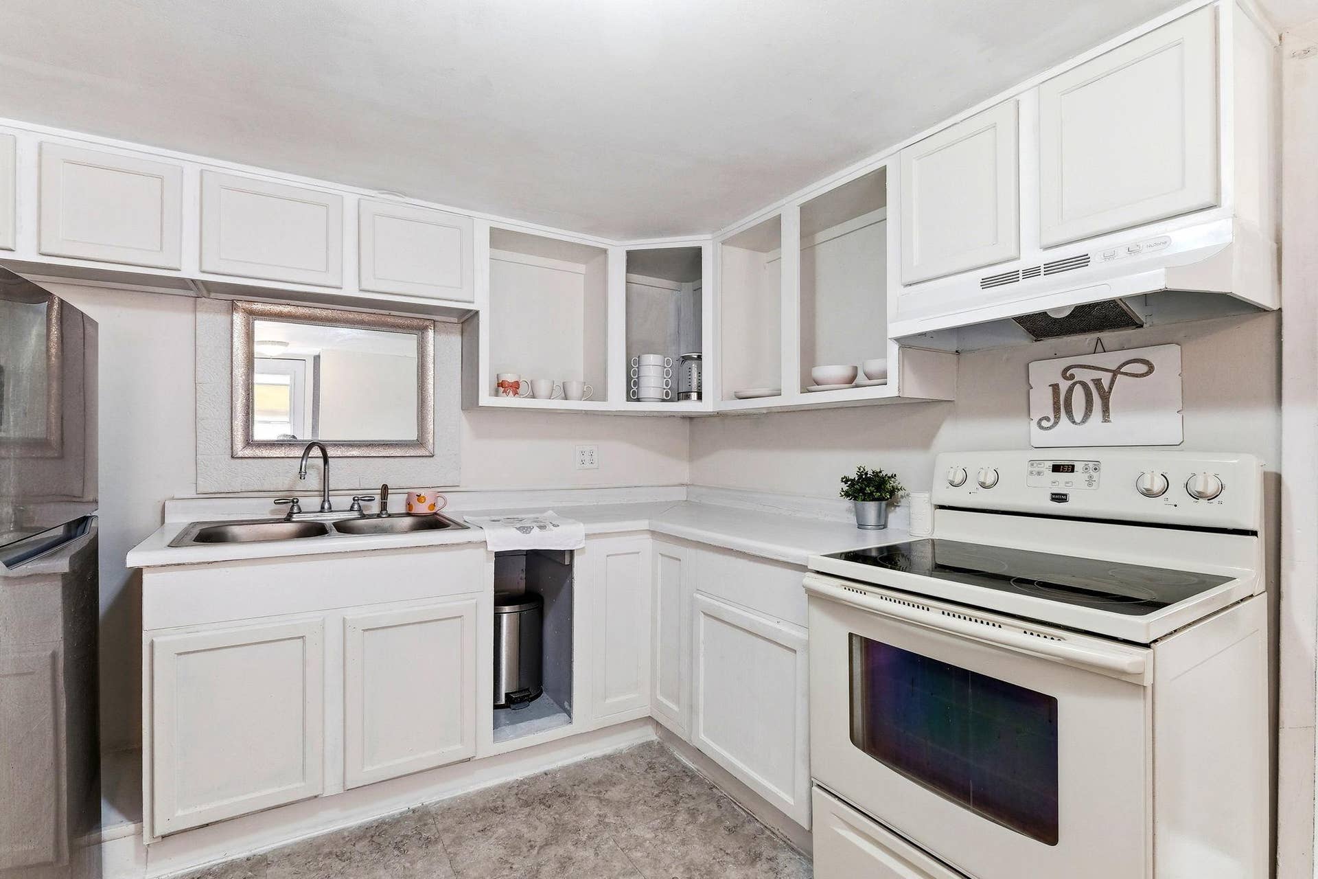 317 N Austin Avenue, Litchfield, MN 55355