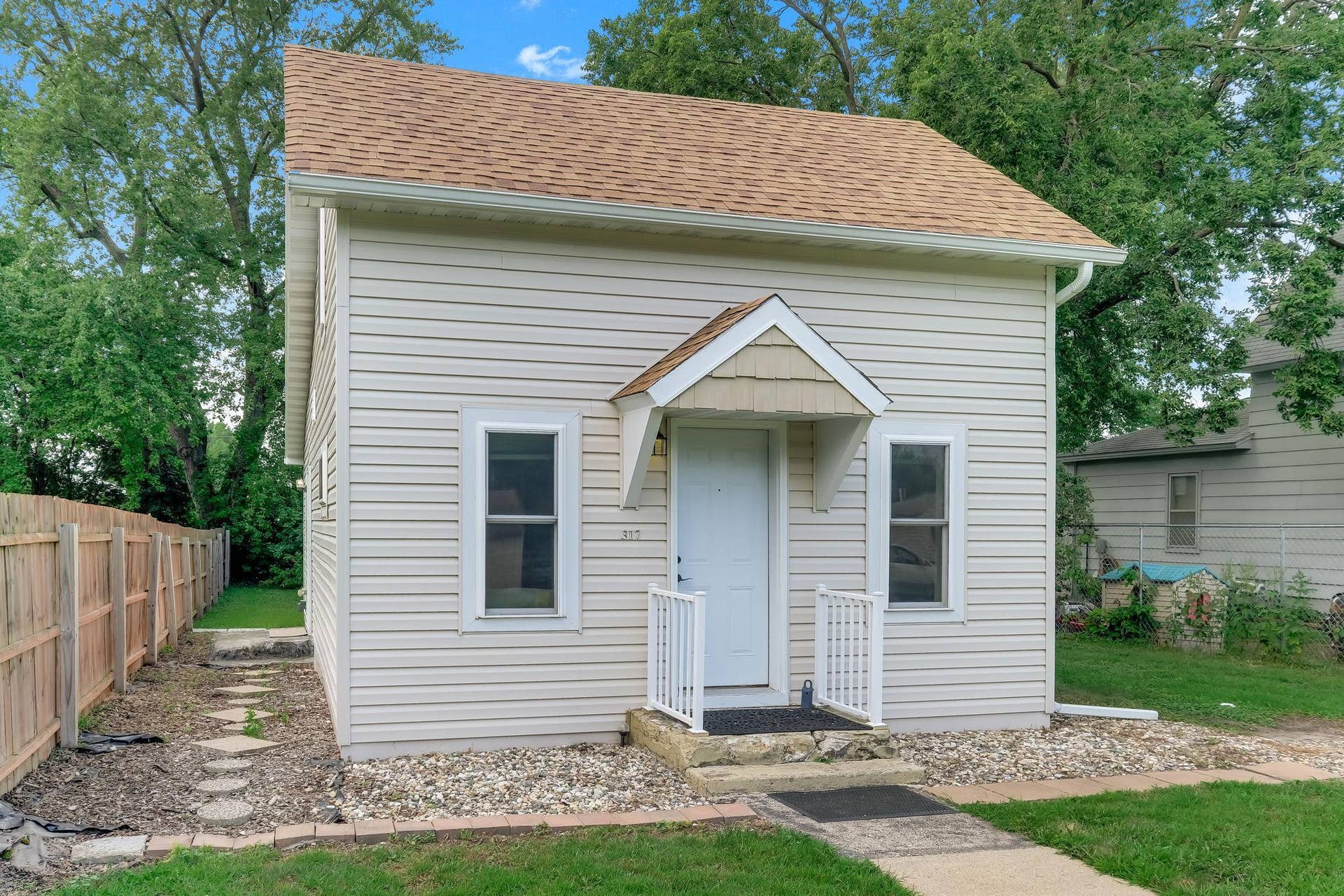 317 N Austin Avenue, Litchfield, MN 55355