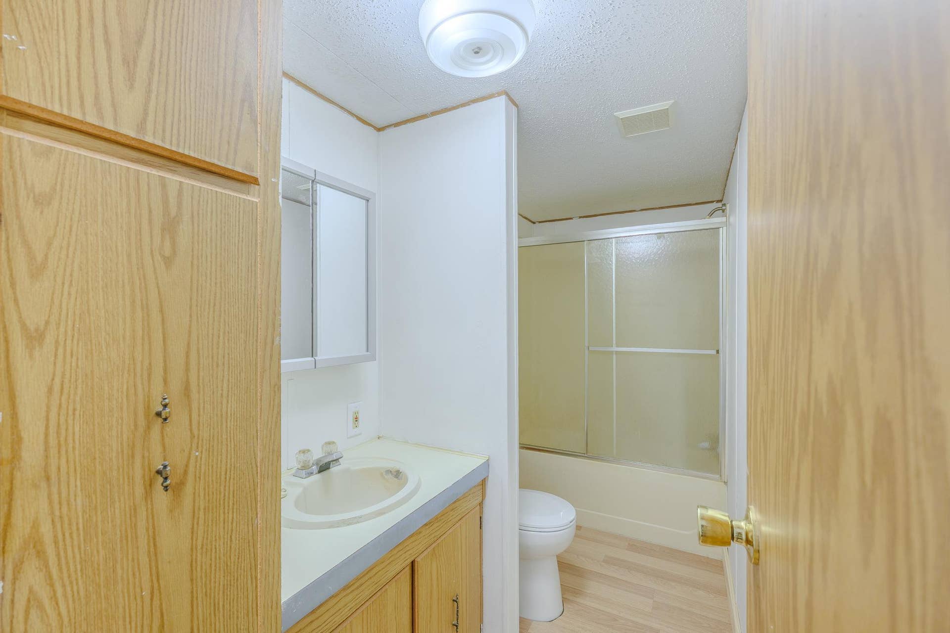 23099 512th Street, Bemidji, MN 56601 Full Bath